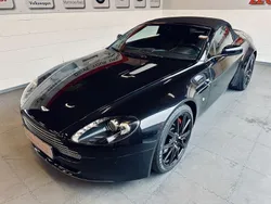Schwarz (metallic) Gebraucht 2008 Aston Martin V8 Vantage Coupé | 41.990 €
