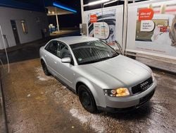 Silber Gebraucht 2002 Audi A4 S-Line Limousine | 1.799 € (Guter Preis)