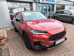 Schwarz (radiant red metallic) Gebraucht 2025 Honda ZR-V Hybrid SUV | 36.990 € (Etwas zu teuer)