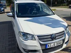 Weiß Gebraucht 2009 VW Touran R-line Edition Van / Kleinbus | 3.250 € (Superpreis)