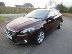 Braun Gebraucht 2015 Volvo V40 Summum Kleinwagen | 7.390 € (Teuer)