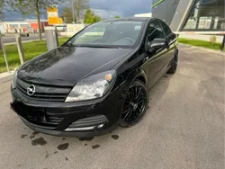 Schwarz Gebraucht 2006 Opel Astra GTC Coupé | 2.199 € (Fairer Preis)