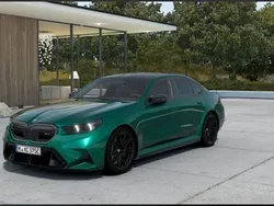 Grün Neu 2024 BMW M5 Shadowline Limousine | 134.499 €