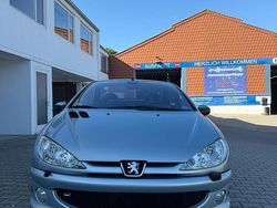 Silber Gebraucht 2006 Peugeot 206 CC Platinum Cabrio | 1.550 € (Guter Preis)