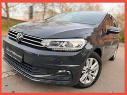 Grau Gebraucht 2023 VW Touran Van / Kleinbus | 23.499 € (Fairer Preis)