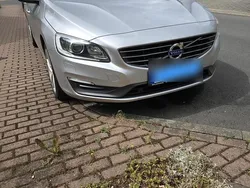 Grau Gebraucht 2014 Volvo V60 Business Edition Kombi | 9.900 € (Fairer Preis)