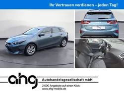 Grau Neu 2025 Kia Ceed Vision Limousine | 31.365 € (Teuer)