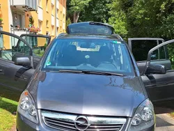 Grau Gebraucht 2011 Opel Zafira Family Van / Kleinbus | 3.999 € (Guter Preis)