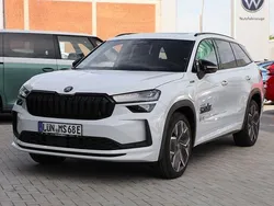 Weiß Neu 2025 Skoda Kodiaq SportLine SUV | 52.992 € (Fairer Preis)