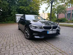 Schwarz Gebraucht 2021 BMW 320 Kombi | 25.500 € (Etwas zu teuer)