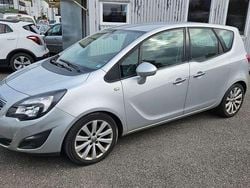 Argonsilber/sovereign Gebraucht 2012 Opel Meriva Innovation Van / Kleinbus | 3.000 €