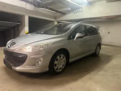 Silber Gebraucht 2010 Peugeot 308 Kombi | 3.250 €