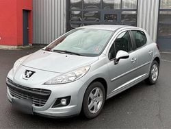 Silber Gebraucht 2011 Peugeot 207 Premium Kleinwagen | 2.990 € (Fairer Preis)