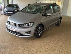 Grau Gebraucht 2017 VW Golf Sportsvan Sound Van / Kleinbus | 15.480 € (Fairer Preis)