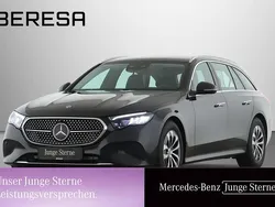Grau Gebraucht 2024 Mercedes E220 Avantgarde Kombi | 43.690 € (Superpreis)