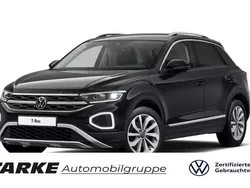 Deep black perleffekt Gebraucht 2024 VW T-Roc Style SUV | 28.930 € (Guter Preis)