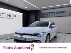 Weiss Gebraucht 2023 VW Golf VIII Life Kombi | 21.557 € (Guter Preis)