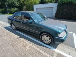 Grün Gebraucht 1995 Mercedes C200 Limousine | 1.490 €