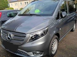 Grau Gebraucht 2023 Mercedes Vito Kombi | 58.999 €