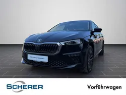 Blackmagic perleffekt (metallic) Gebraucht 2025 Skoda Scala Drive Kleinwagen | 26.390 € (Teuer)