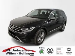 Deep black perleffekt Gebraucht 2024 VW Tiguan Allspace Elegance SUV | 43.910 € (Guter Preis)