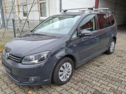 Grau Gebraucht 2014 VW Touran Life Van / Kleinbus | 7.400 € (Guter Preis)