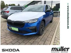 Blau (raceblau metallic) Neu 2025 Skoda Scala Tour Kleinwagen | 34.220 €