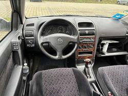 Silber Gebraucht 1999 Opel Astra Limousine | 3.333 € (Etwas zu teuer)