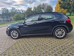Schwarz Gebraucht 2014 Mercedes GLA200 Urban SUV | 14.900 € (Fairer Preis)