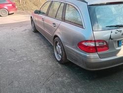 Andere farben Gebraucht 2004 Mercedes E500 Kombi | 3.500 € (Superpreis)