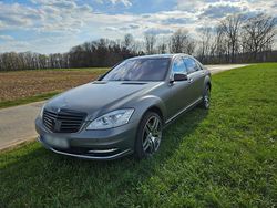 Grau Gebraucht 2011 Mercedes S500 Limousine | 17.500 € (Fairer Preis)