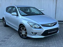 Grau Gebraucht 2012 Hyundai i30 Edition Limousine | 3.790 € (Guter Preis)