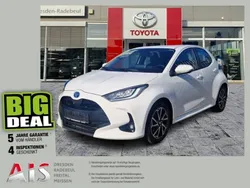 Schneeweiß Gebraucht 2022 Toyota Yaris Hybrid Team Kleinwagen | 14.990 € (Guter Preis)