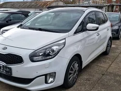 Weiß Gebraucht 2014 Kia Carens Spirit Van / Kleinbus | 7.400 € (Guter Preis)