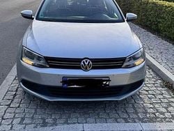 Silber Gebraucht 2012 VW Jetta Comfortline Limousine | 4.990 € (Guter Preis)