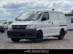 Weiß Gebraucht 2009 Toyota HiAce Van / Kleinbus | 6.999 € (Superpreis)