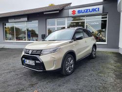 Savannah ivory / cosmic black Gebraucht 2025 Suzuki Vitara Comfort Limousine | 26.000 € (Fairer Preis)