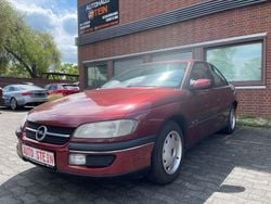 Rot Gebraucht 1996 Opel Omega Limousine | 1.650 €
