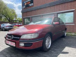 Rot Gebraucht 1996 Opel Omega Limousine | 2.990 €