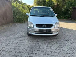 Silber Gebraucht 2000 Opel Agila Elegance Kleinwagen | 600 € (Guter Preis)