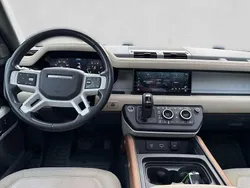 Grün Gebraucht 2020 Land Rover Defender SUV | 54.899 €