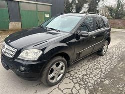 Schwarz Gebraucht 2006 Mercedes ML320 SUV | 5.999 € (Guter Preis)