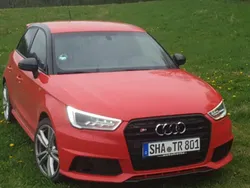 Rot Gebraucht 2015 Audi S1 Sportback Kleinwagen | 15.300 €