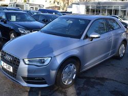 Florettsilber metallic Gebraucht 2015 Audi A3 Attraction Kleinwagen | 8.900 € (Guter Preis)