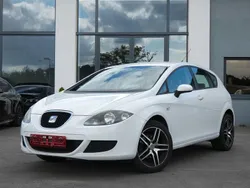 Weiß Gebraucht 2008 Seat Leon Limousine | 1.950 € (Guter Preis)