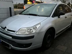 Grau Gebraucht 2006 Citroën C4 Limousine | 800 €