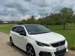 Weiß Gebraucht 2018 Peugeot 308 GT Kombi | 13.900 € (Fairer Preis)