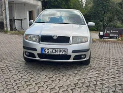 Silber Gebraucht 2006 Skoda Fabia Ambiente Limousine | 2.449 € (Teuer)