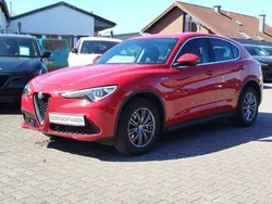 Rot Gebraucht 2021 Alfa Romeo Stelvio Super SUV | 30.890 € (Guter Preis)