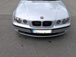 Silber Gebraucht 2003 BMW 318 Compact Kleinwagen | 2.500 € (Etwas zu teuer)